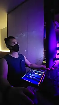 Snapshot of OnlyHand9x chatting on March 29, 2026, 5:36 pm OnlyHand9x online show from March 29, 2026, 5:36 pm