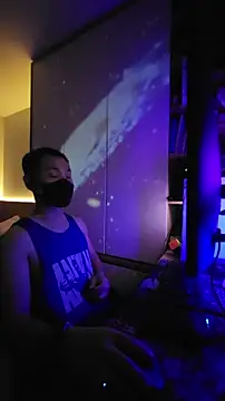 Snapshot of OnlyHand9x chatting on April 13, 2026, 4:11 pm OnlyHand9x online show from April 13, 2026, 4:11 pm