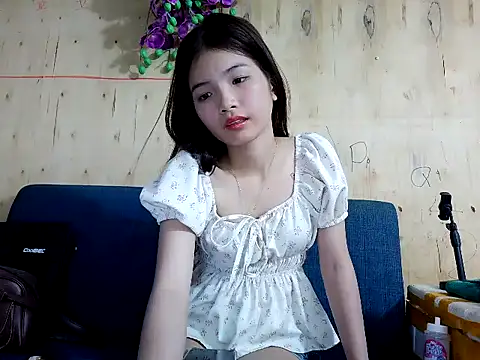 Snapshot of Navy_Vina chatting on June 1, 2026, 4:24 am Navy Vina online show from June 1, 2026, 4:24 am