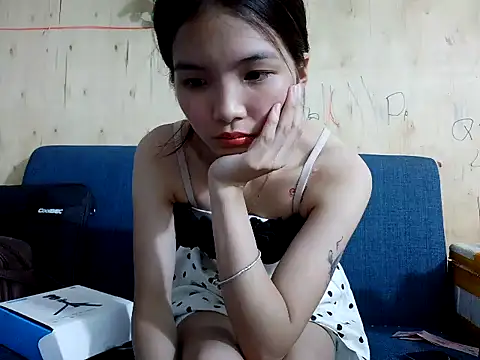 Snapshot of Navy_Vina chatting on May 30, 2026, 10:43 am Navy Vina online show from May 30, 2026, 10:43 am