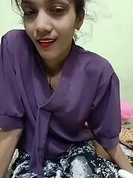Snapshot of Honey_lily-93 chatting on June 12, 2026, 8:45 am Honey lily-93 online show from June 12, 2026, 8:45 am