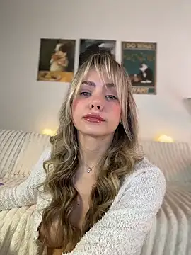 Kylie Mystic online show from April 21, 2026, 3:02 am