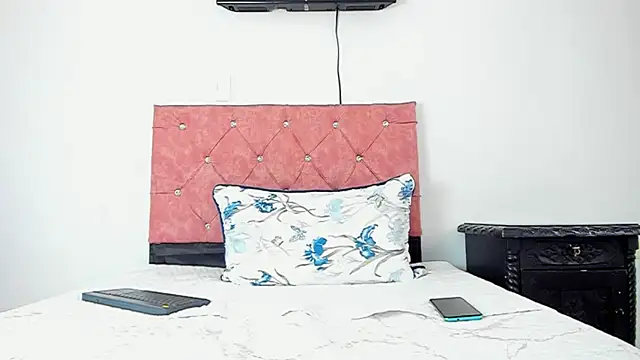 Snapshot of Liam_saint chatting on January 7, 2026, 12:10 pm Liam saint online show from January 7, 2026, 12:10 pm