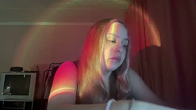 ZoraDearmon online show from January 18, 2026, 10:13 pm