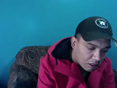 latinomoreno95 online show from March 11, 2026, 8:14 pm