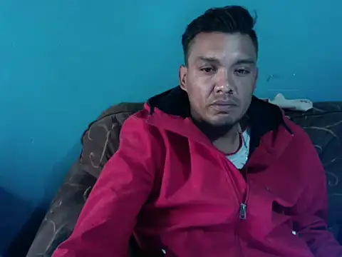 latinomoreno95 online show from February 17, 2026, 9:45 pm