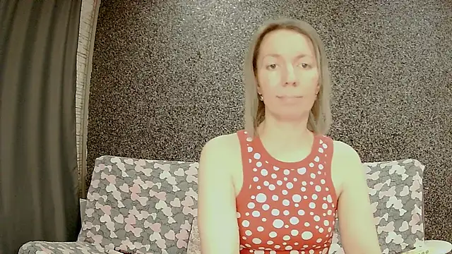 Amanda Luxe online show from January 12, 2026, 3:02 am