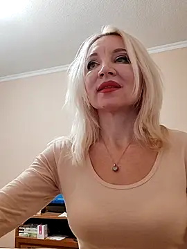 Snapshot of MiraStar984 chatting on February 24, 2026, 4:30 pm MiraStar984 online show from February 24, 2026, 4:30 pm