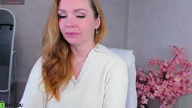 Marie Hayes online show from May 25, 2026, 1:27 am