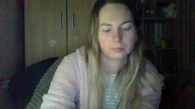 VikiLove765 online show from February 14, 2026, 2:23 am