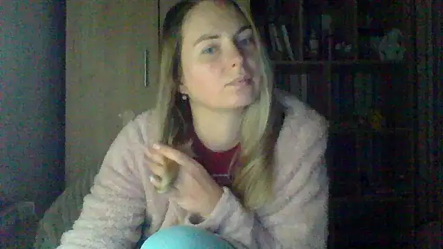 VikiLove765 online show from February 16, 2026, 10:29 pm