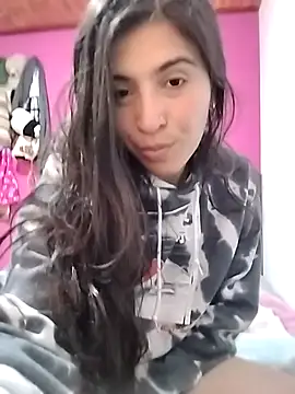 Snapshot of Emily_Gree chatting on February 27, 2026, 3:01 pm Emily Gree online show from February 27, 2026, 3:01 pm