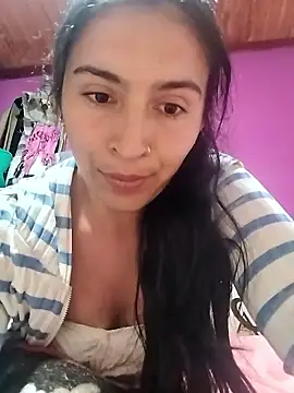 Snapshot of Emily_Gree chatting on January 7, 2026, 10:04 pm Emily Gree online show from January 7, 2026, 10:04 pm