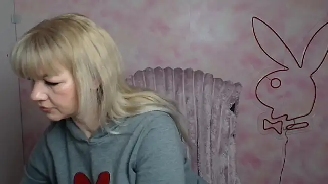 Snapshot of Madonna_Fire chatting on February 23, 2026, 6:58 am Madonna Fire online show from February 23, 2026, 6:58 am