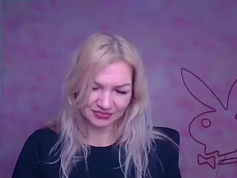 Snapshot of Madonna_Fire chatting on January 8, 2026, 3:40 pm Madonna Fire online show from January 8, 2026, 3:40 pm