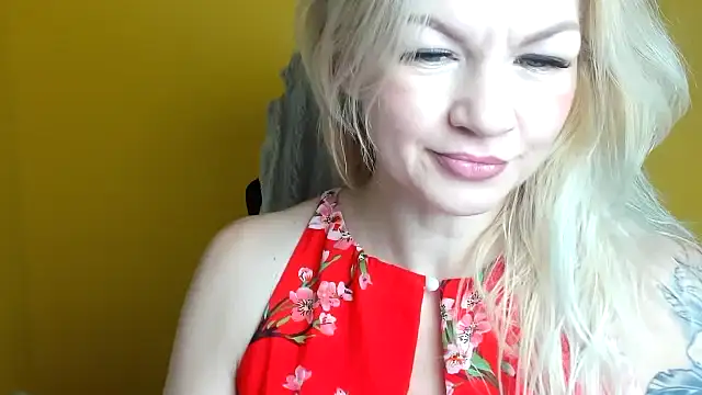 Snapshot of Madonna_Fire chatting on February 19, 2026, 1:30 pm Madonna Fire online show from February 19, 2026, 1:30 pm