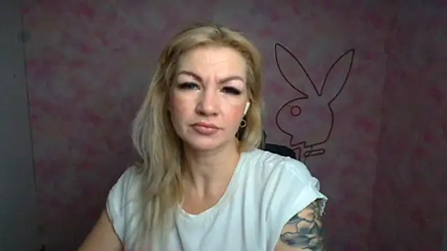 Snapshot of Madonna_Fire chatting on March 14, 2026, 6:30 am Madonna Fire online show from March 14, 2026, 6:30 am