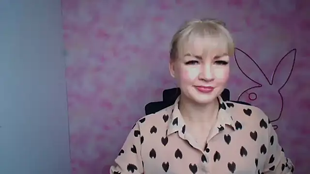 Snapshot of Madonna_Fire chatting on February 27, 2026, 1:00 pm Madonna Fire online show from February 27, 2026, 1:00 pm