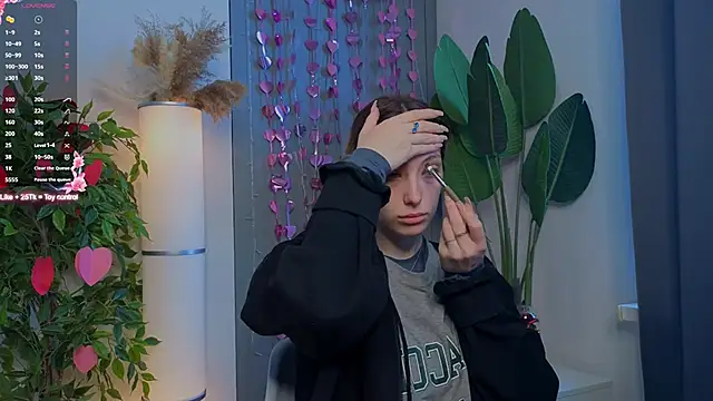 Snapshot of BrianneMallory chatting on February 26, 2026, 6:13 am BrianneMallory online show from February 26, 2026, 6:13 am