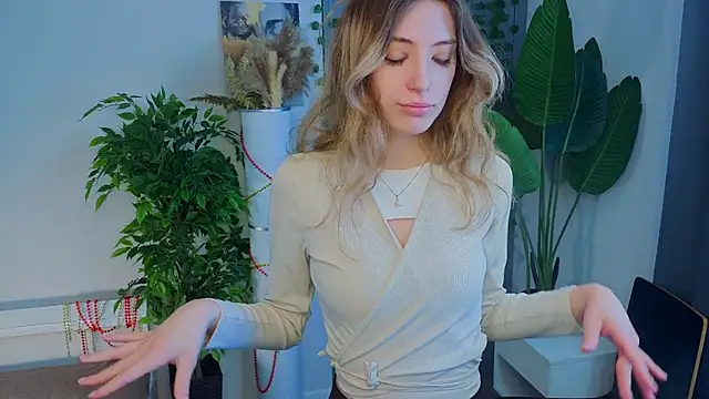 Snapshot of BrianneMallory chatting on February 10, 2026, 6:12 am BrianneMallory online show from February 10, 2026, 6:12 am