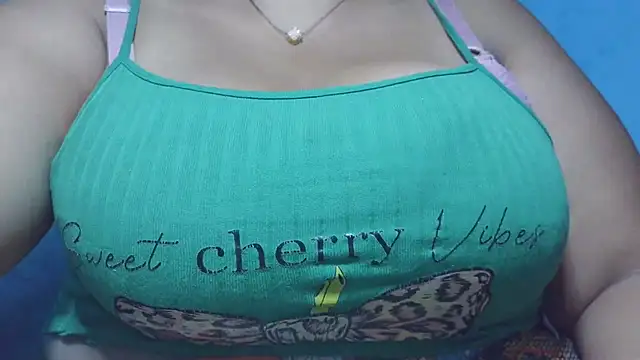 Snapshot of schoco_milff chatting on August 5, 2026, 1:05 pm schoco milff online show from August 5, 2026, 1:05 pm