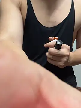 Snapshot of hunkybabyboi chatting on April 8, 2026, 4:08 pm hunkybabyboi online show from April 8, 2026, 4:08 pm