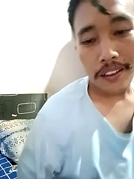 Snapshot of Reynalx chatting on January 13, 2026, 9:13 am Reynalx online show from January 13, 2026, 9:13 am