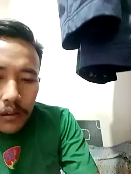 Snapshot of Reynalx chatting on February 13, 2026, 1:00 pm Reynalx online show from February 13, 2026, 1:00 pm