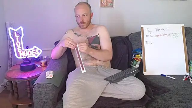 Snapshot of SeanSativa chatting on June 29, 2026, 8:19 pm SeanSativa online show from June 29, 2026, 8:19 pm