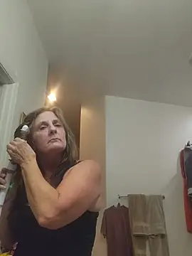 Snapshot of HotAzMilf chatting on February 3, 2026, 7:30 pm HotAzMilf online show from February 3, 2026, 7:30 pm