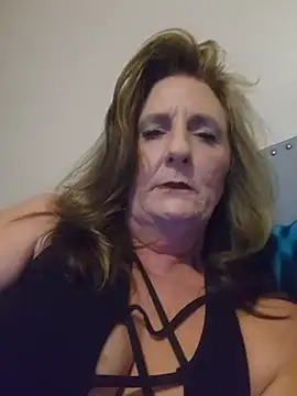 Snapshot of HotAzMilf chatting on February 14, 2026, 9:31 am HotAzMilf online show from February 14, 2026, 9:31 am