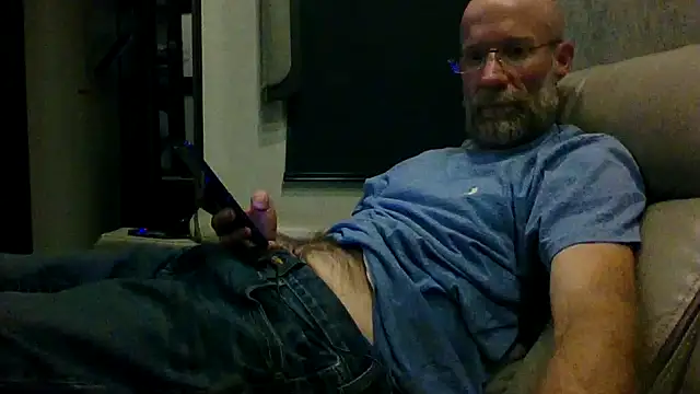 Snapshot of tittycum3636 chatting on February 14, 2026, 7:19 am tittycum3636 online show from February 14, 2026, 7:19 am