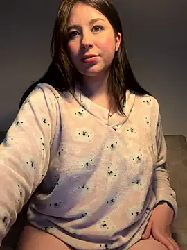 Snapshot of evelynrosess1 chatting on January 7, 2026, 3:55 am evelynrosess1 online show from January 7, 2026, 3:55 am