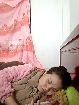 kira0021 online show from January 16, 2026, 2:26 am