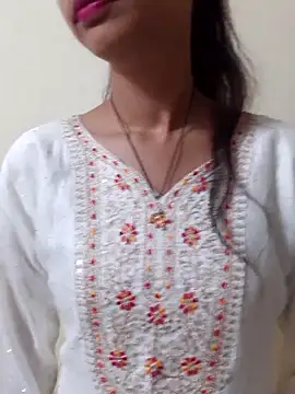 Snapshot of Kanchan7909 chatting on May 4, 2026, 4:43 pm Kanchan7909 online show from May 4, 2026, 4:43 pm