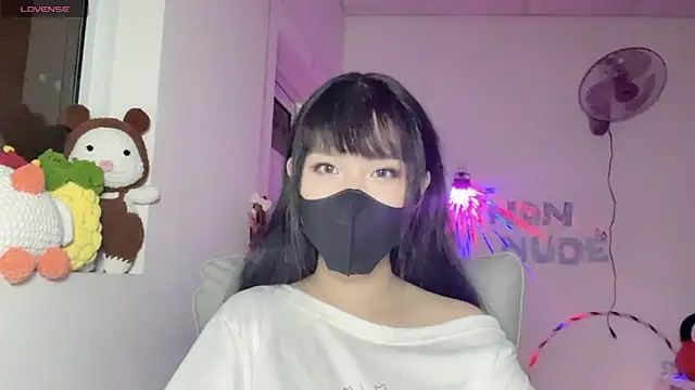 Tieu-May online show from July 5, 2026, 9:43 pm