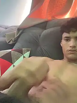 MorenodX01 online show from February 17, 2026, 8:39 pm