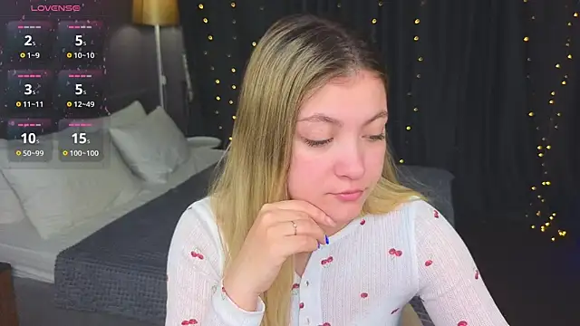 Angel  Grace online show from March 19, 2026, 12:10 am