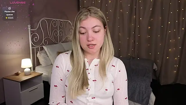 Angel  Grace online show from April 15, 2026, 12:16 am