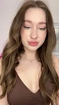 cuteeyesbaby online show from February 18, 2026, 4:21 am