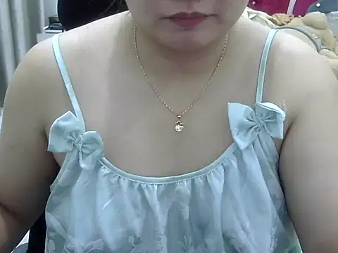 Snapshot of Sarah_no_land chatting on June 30, 2026, 2:28 pm Sarah no land online show from June 30, 2026, 2:28 pm