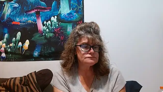 Snapshot of ladylavende3 chatting on September 25, 2025, 5:46 am ladylavende3 online show from September 25, 2025, 5:46 am