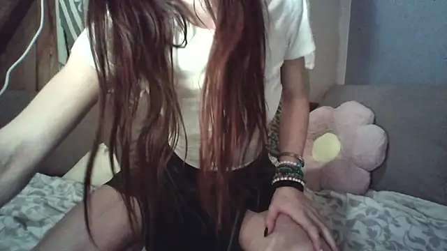 Snapshot of LiliMiel chatting on January 15, 2026, 1:58 pm LiliMiel online show from January 15, 2026, 1:58 pm