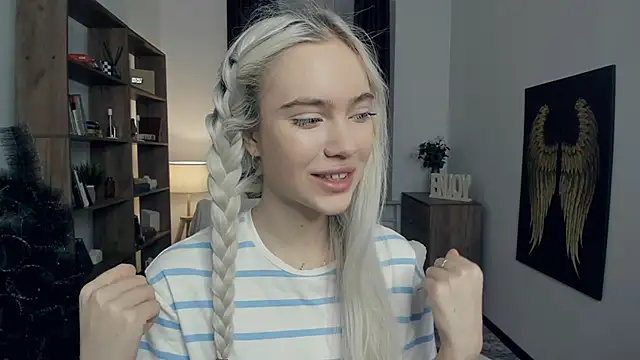 Snapshot of KristalCrowner chatting on January 31, 2026, 7:23 pm KristalCrowner online show from January 31, 2026, 7:23 pm