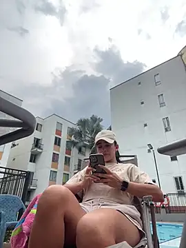 Snapshot of RoseOnYou chatting on February 12, 2026, 8:08 pm RoseOnYou online show from February 12, 2026, 8:08 pm