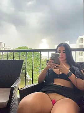 Snapshot of RoseOnYou chatting on February 19, 2026, 9:12 pm RoseOnYou online show from February 19, 2026, 9:12 pm