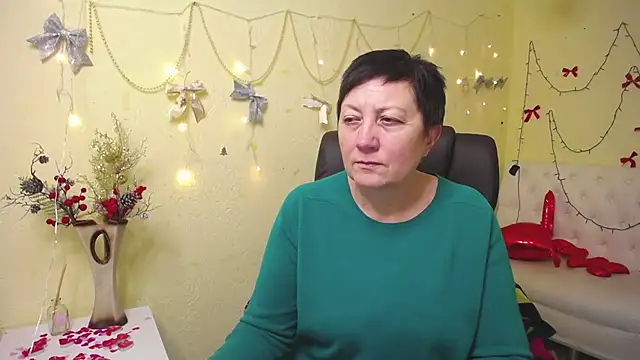 Snapshot of EmilyL0ve chatting on January 17, 2026, 6:00 pm EmilyL0ve online show from January 17, 2026, 6:00 pm