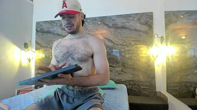 Snapshot of VelloTouch chatting on February 14, 2026, 4:02 am VelloTouch online show from February 14, 2026, 4:02 am