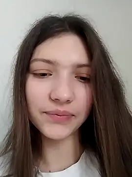 Snapshot of LunaTori456 chatting on January 7, 2026, 9:03 am LunaTori456 online show from January 7, 2026, 9:03 am