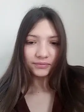 Snapshot of LunaTori456 chatting on February 5, 2026, 8:32 am LunaTori456 online show from February 5, 2026, 8:32 am